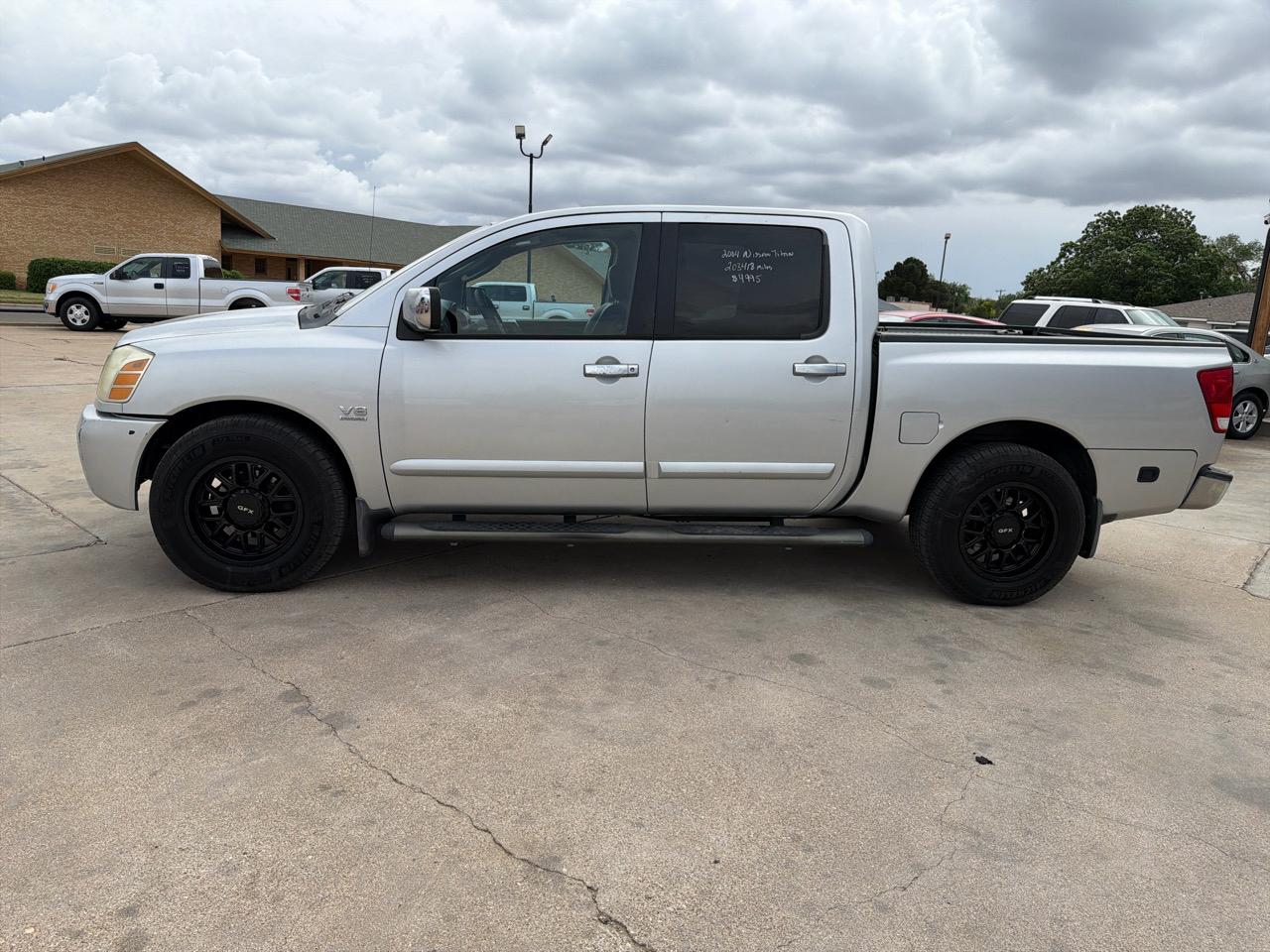 Nissan Titan LE Crew Cab 2WD 2004