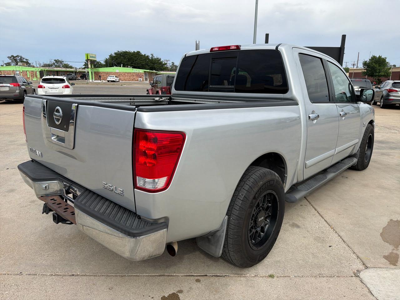 Nissan Titan LE Crew Cab 2WD 2004