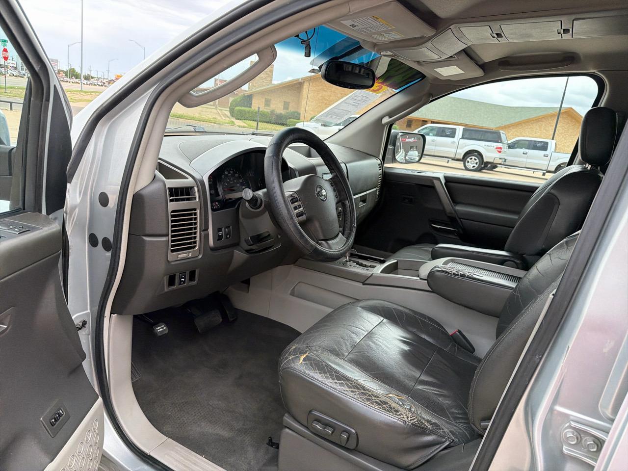 Nissan Titan LE Crew Cab 2WD 2004