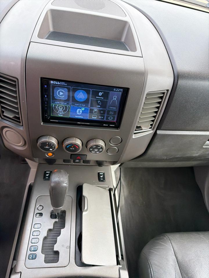 Nissan Titan LE Crew Cab 2WD 2004