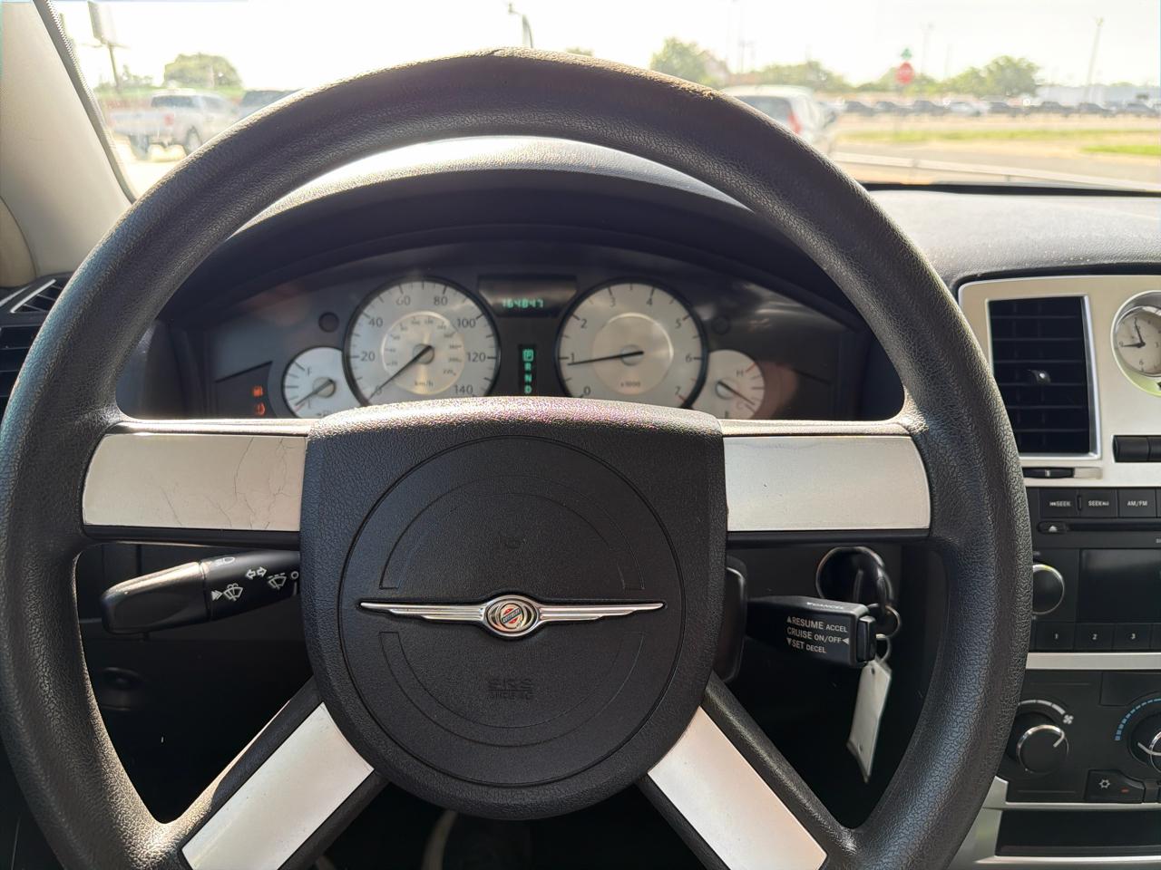 Chrysler 300 4dr Sdn LX RWD *Ltd Avail* 2009