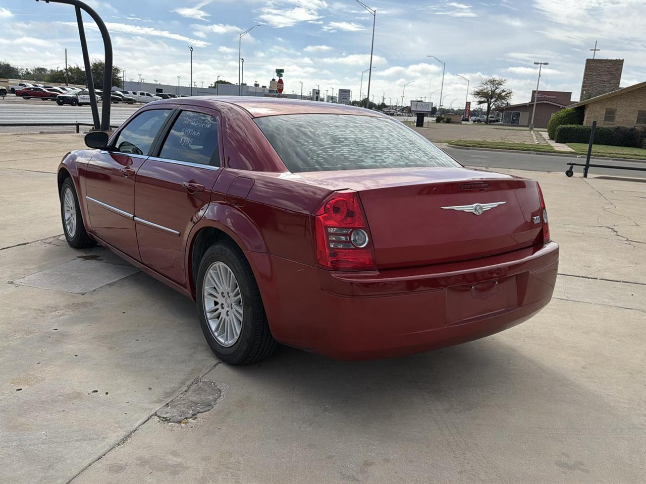 Chrysler 300 4dr Sdn LX RWD *Ltd Avail* 2009