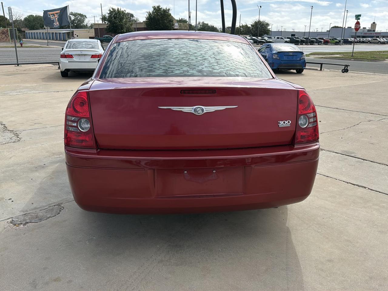 Chrysler 300 4dr Sdn LX RWD *Ltd Avail* 2009