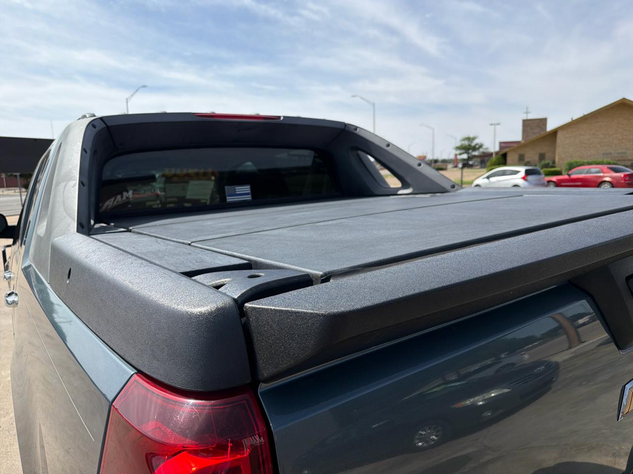 Chevrolet Avalanche 2WD Crew Cab LT 2011