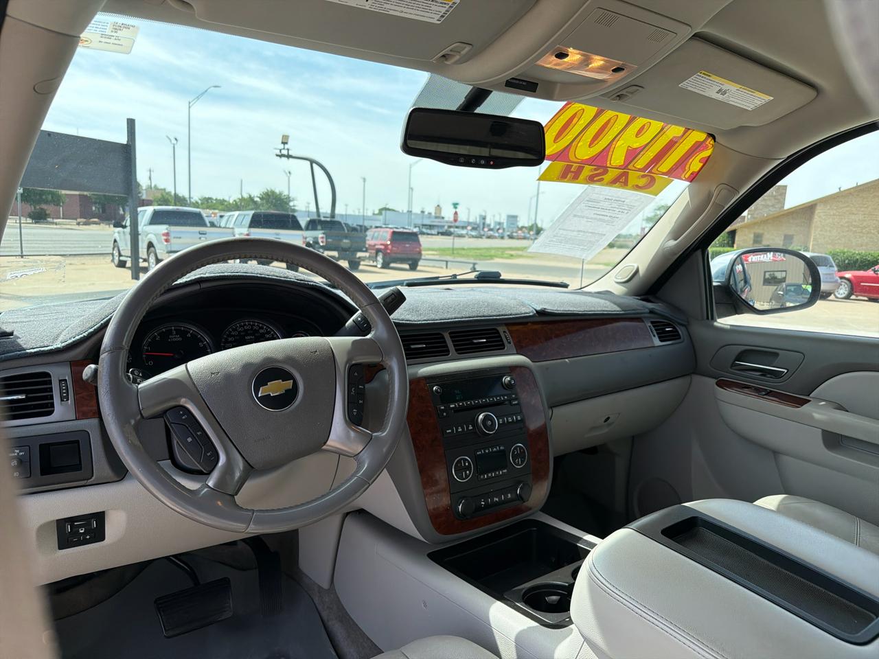 Chevrolet Avalanche 2WD Crew Cab LT 2011