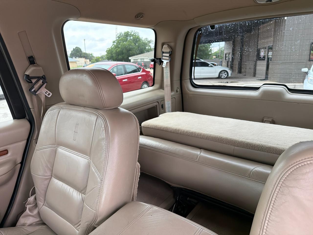 Lincoln Navigator 2WD 2001
