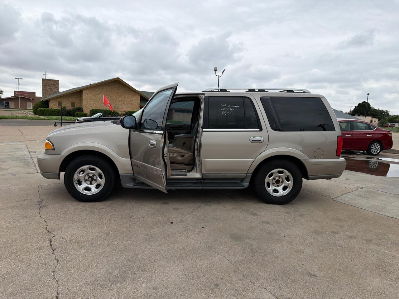Lincoln Navigator 2WD 2001