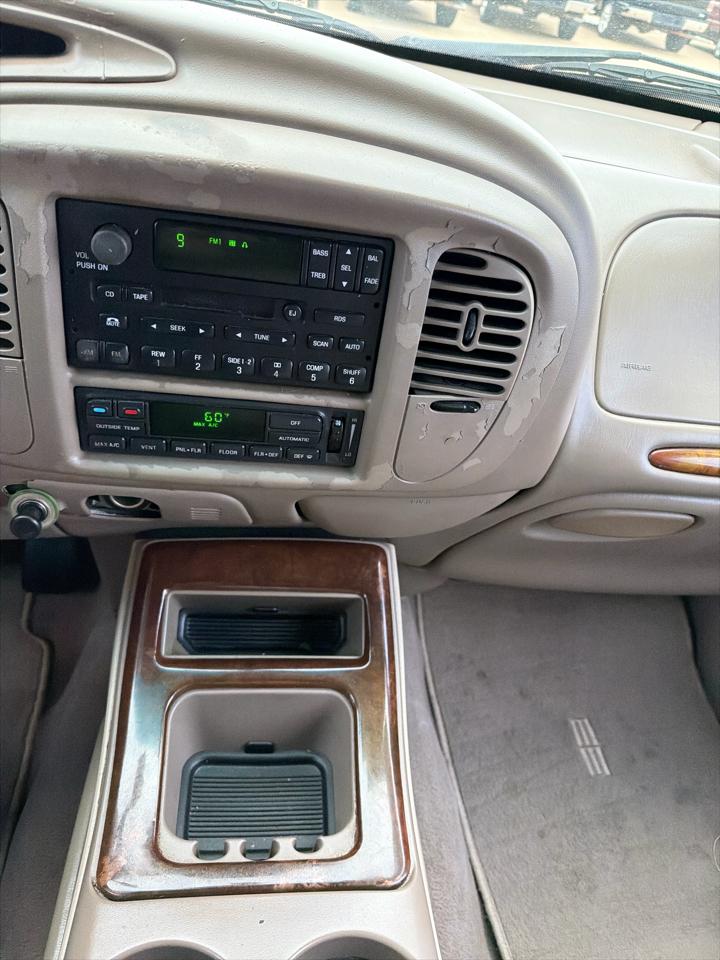 Lincoln Navigator 2WD 2001