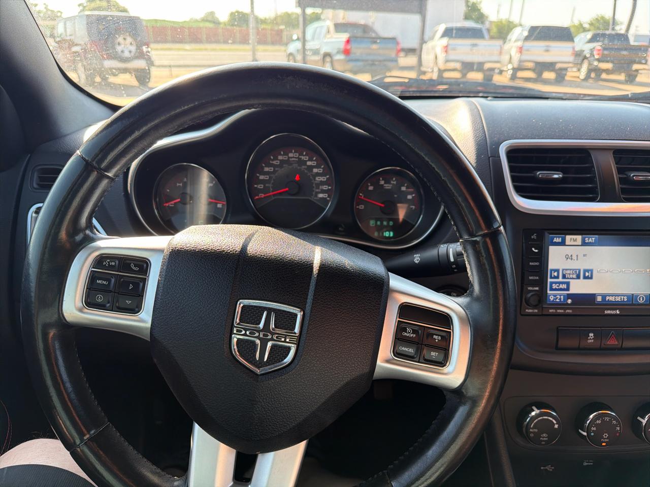 Dodge Avenger 4dr Sdn Heat 2011
