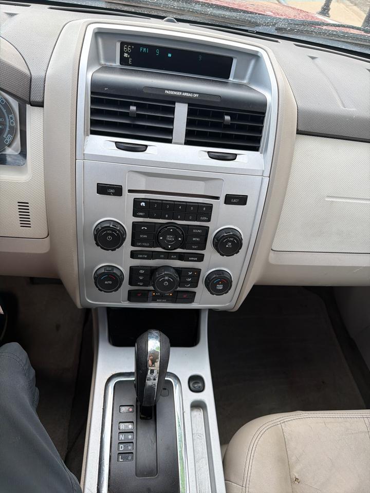 Mercury Mariner FWD 4dr Premier 2010