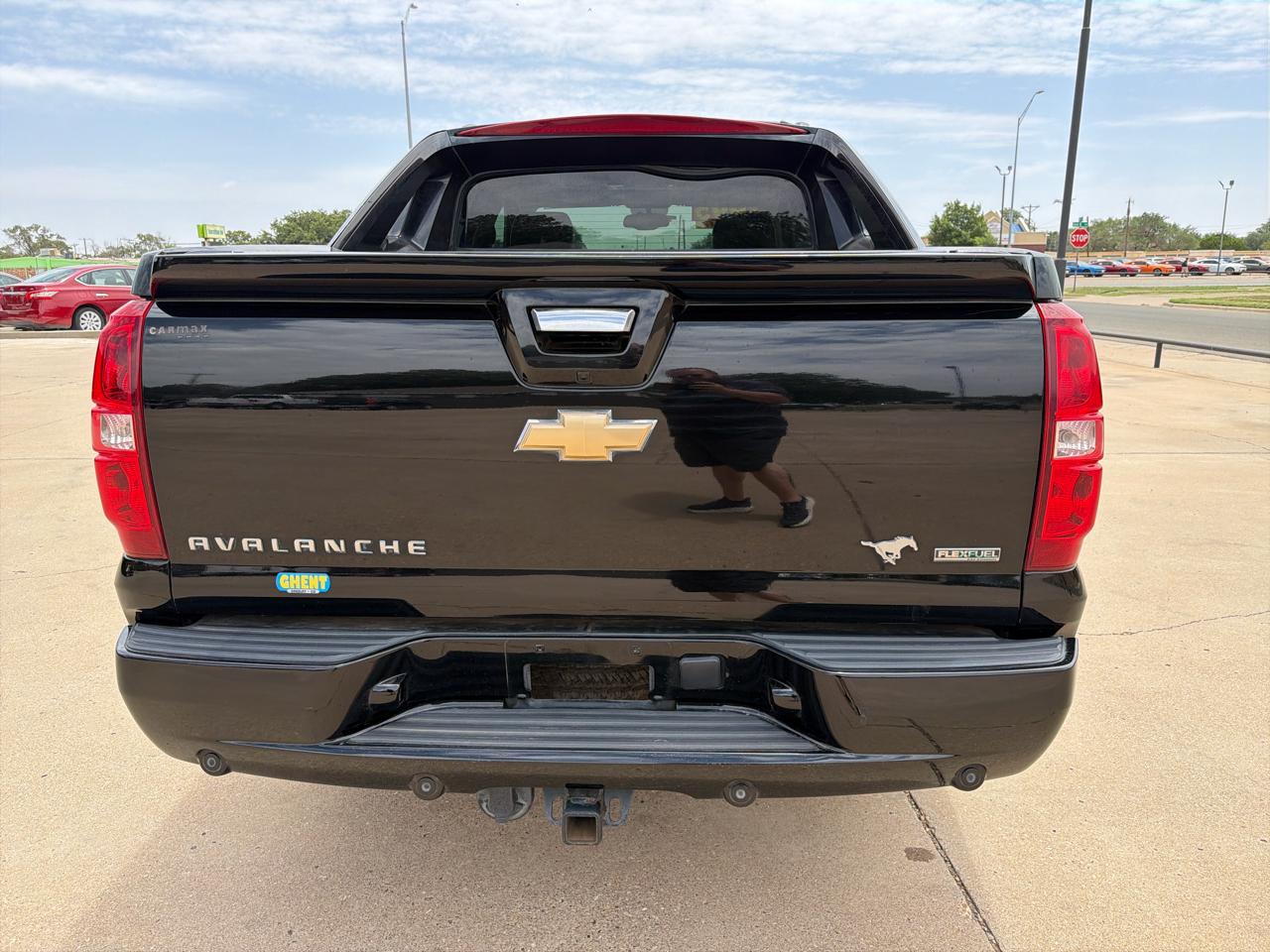 Chevrolet Avalanche 2WD Crew Cab LTZ 2011