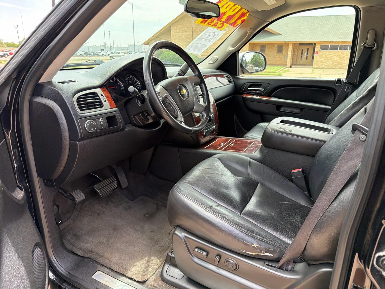 Chevrolet Avalanche 2WD Crew Cab LTZ 2011
