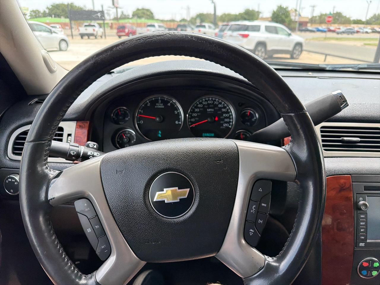 Chevrolet Avalanche 2WD Crew Cab LTZ 2011