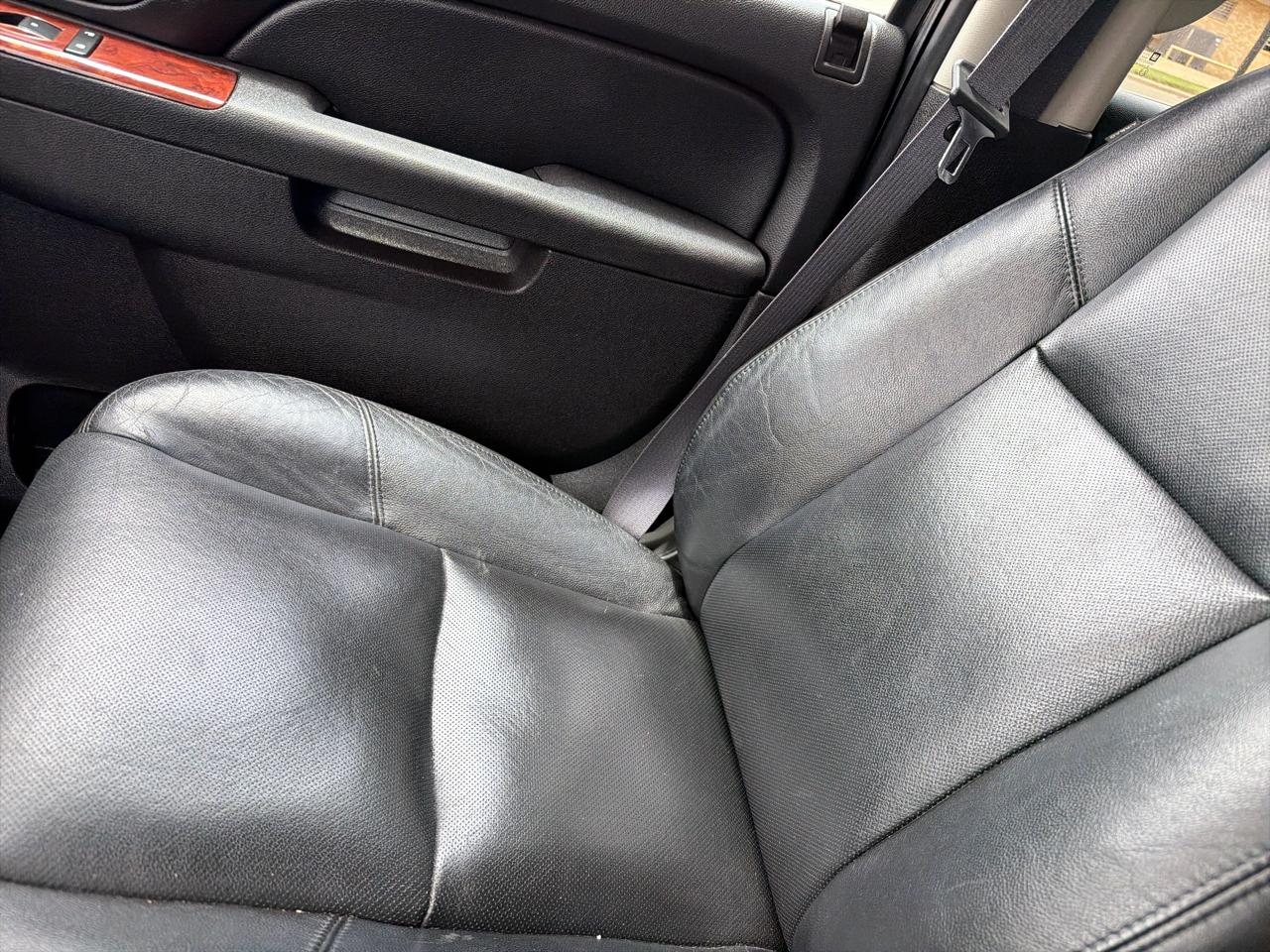 Chevrolet Avalanche 2WD Crew Cab LTZ 2011