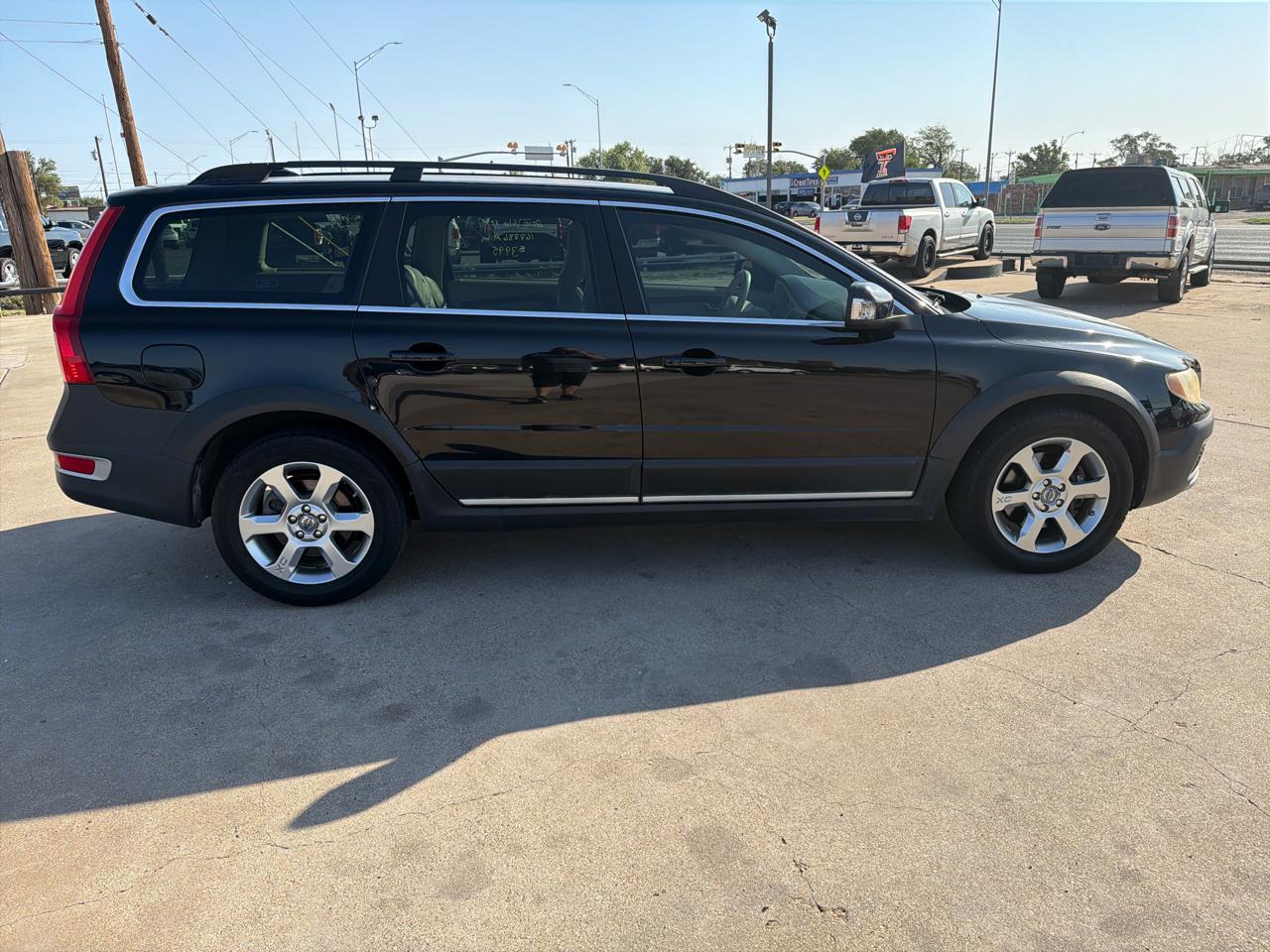 Volvo XC70 4dr Wgn 3.2L 2010