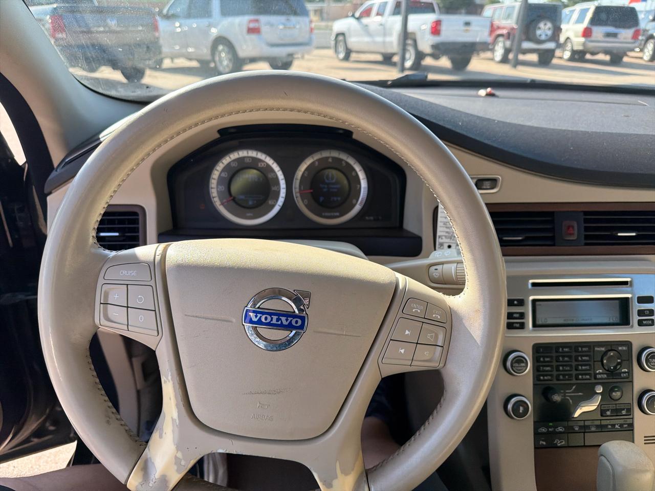 Volvo XC70 4dr Wgn 3.2L 2010