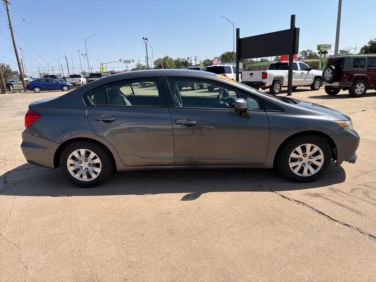 Honda Civic Sdn 4dr Auto LX 2012