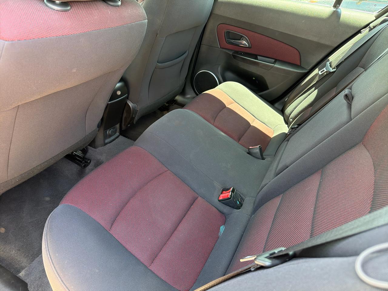 Chevrolet Cruze 4dr Sdn LT w/1LT 2012