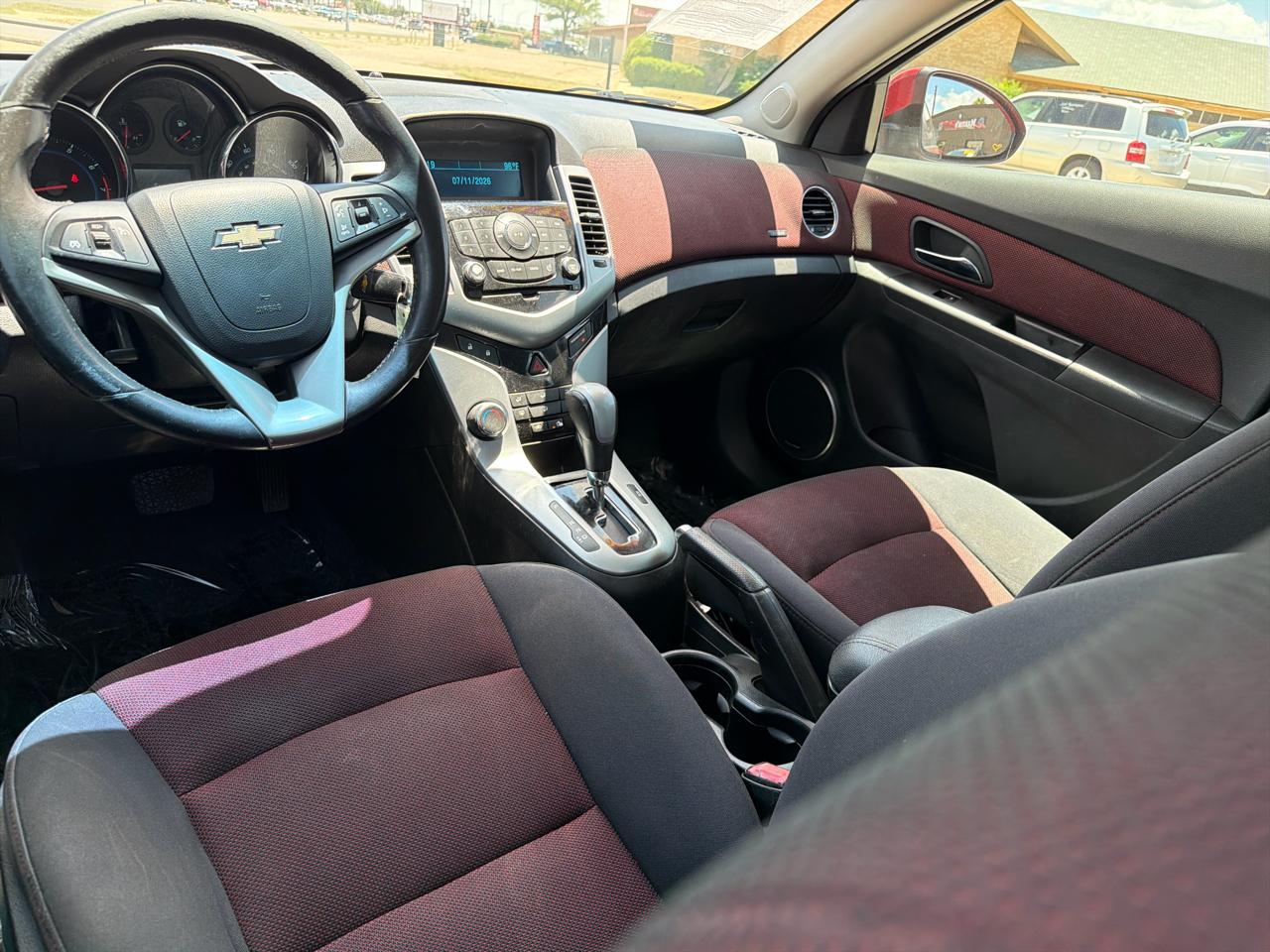 Chevrolet Cruze 4dr Sdn LT w/1LT 2012