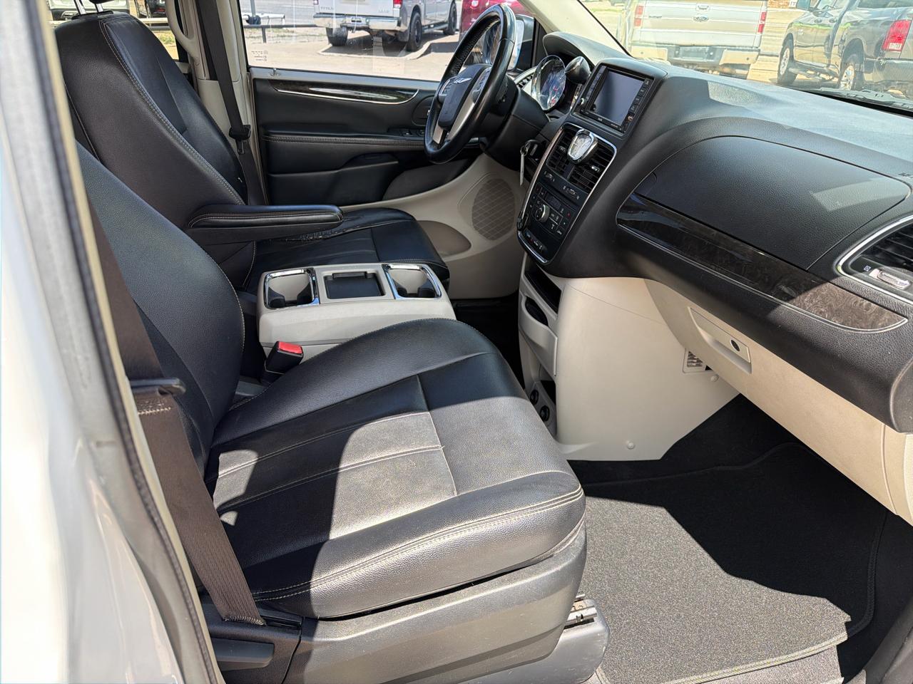 Chrysler Town & Country 4dr Wgn Touring 2015