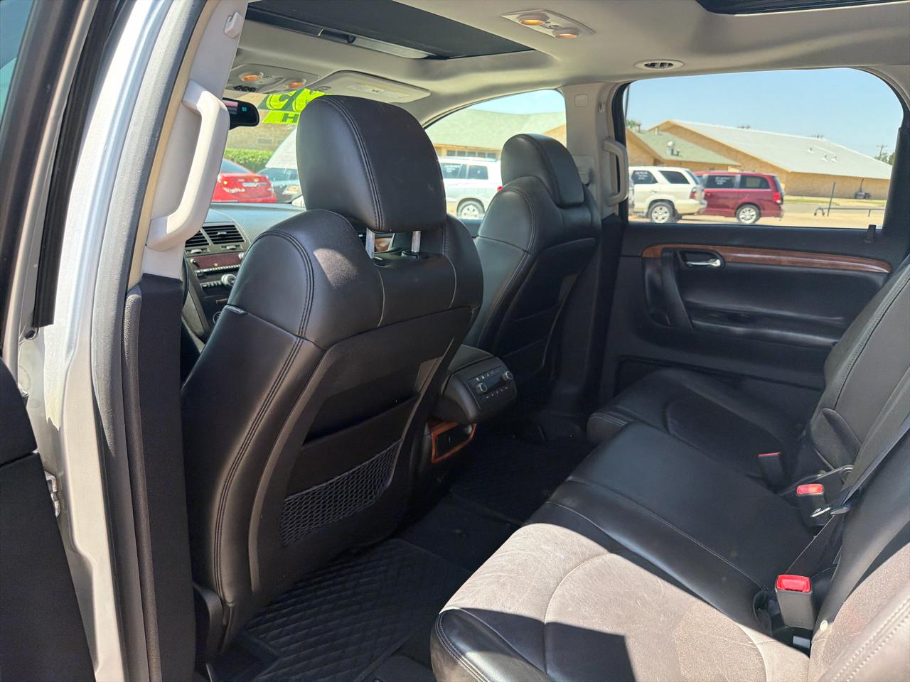 Saturn Outlook FWD 4dr XR 2007
