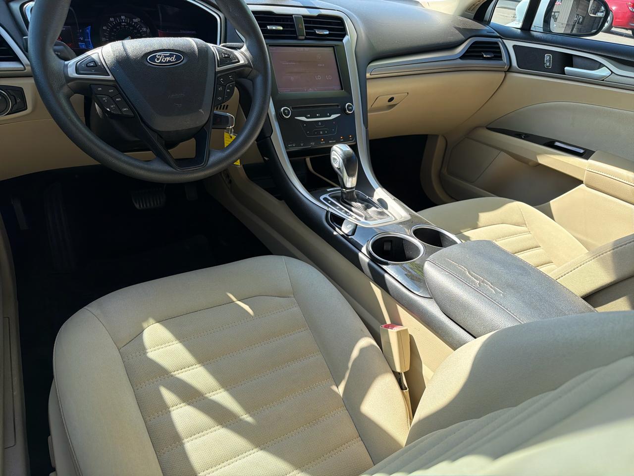 Ford Fusion 4dr Sdn SE FWD 2013