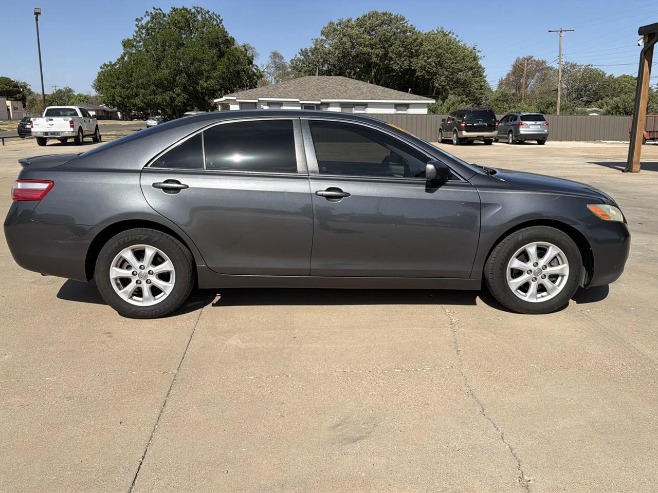 Toyota Camry 4dr Sdn I4 Man (Natl) 2009
