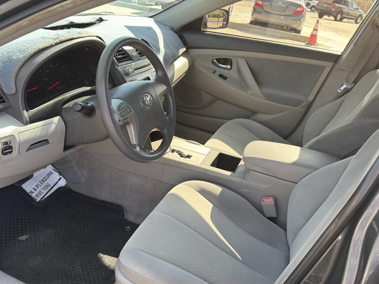 Toyota Camry 4dr Sdn I4 Man (Natl) 2009