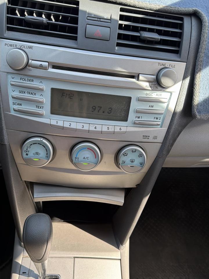 Toyota Camry 4dr Sdn I4 Man (Natl) 2009