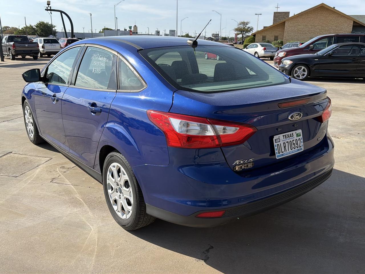 Ford Focus 4dr Sdn SE 2012