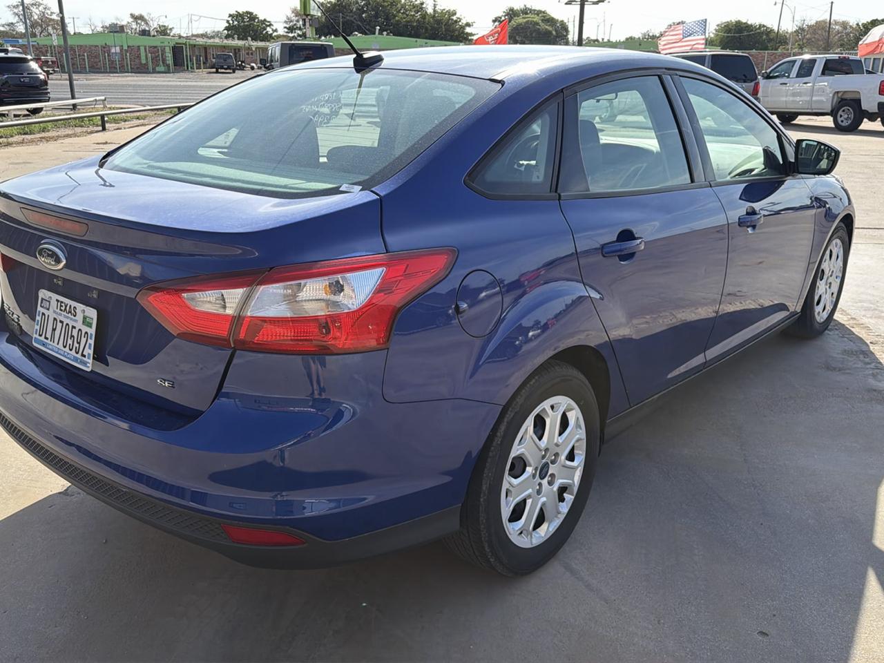 Ford Focus 4dr Sdn SE 2012