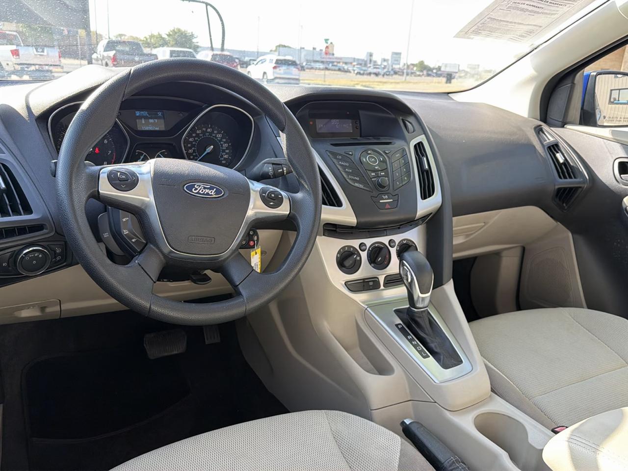 Ford Focus 4dr Sdn SE 2012