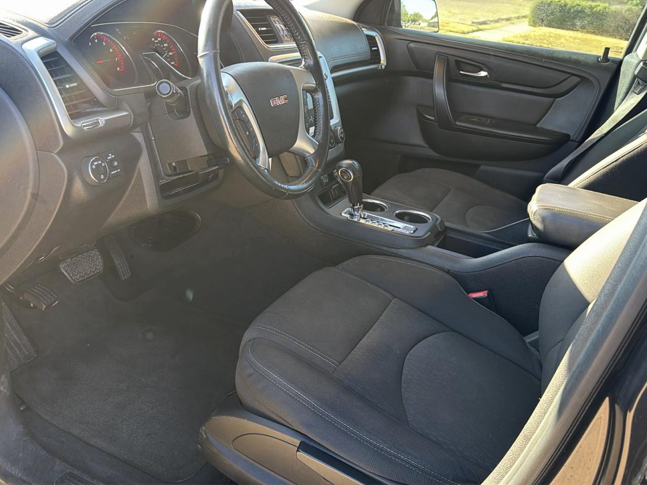 GMC Acadia FWD 4dr SLE w/SLE-1 2015