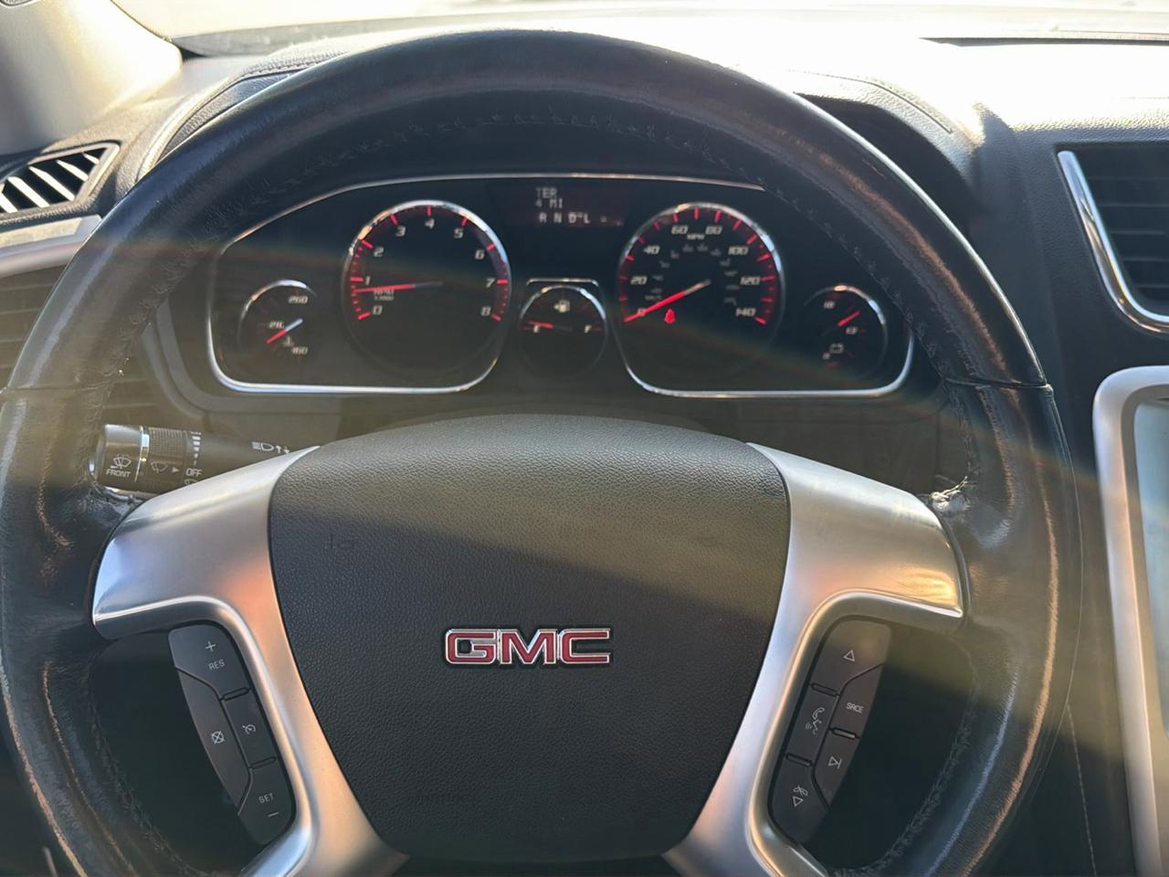 GMC Acadia FWD 4dr SLE w/SLE-1 2015