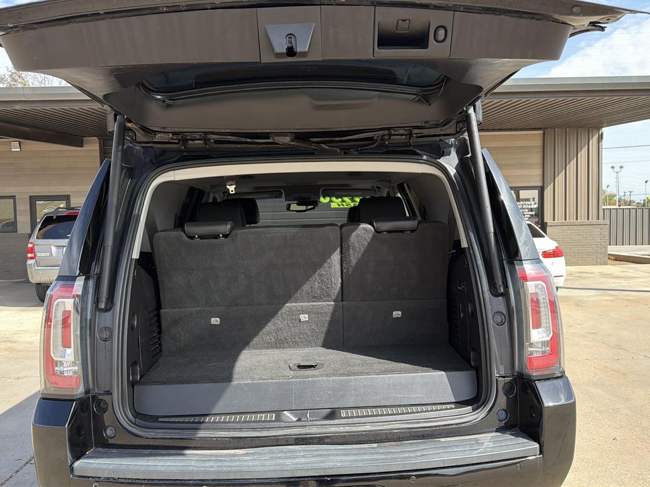 GMC Yukon 4WD 4dr SLT 2020