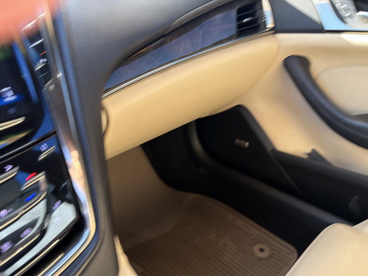 Cadillac CTS Sedan 4dr Sdn 3.6L Luxury RWD 2017
