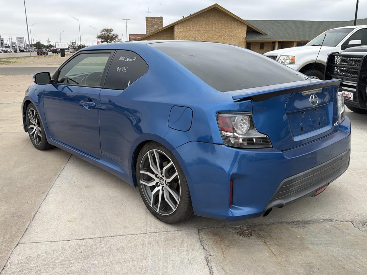 Scion tC 2dr HB Man (Natl) 2014