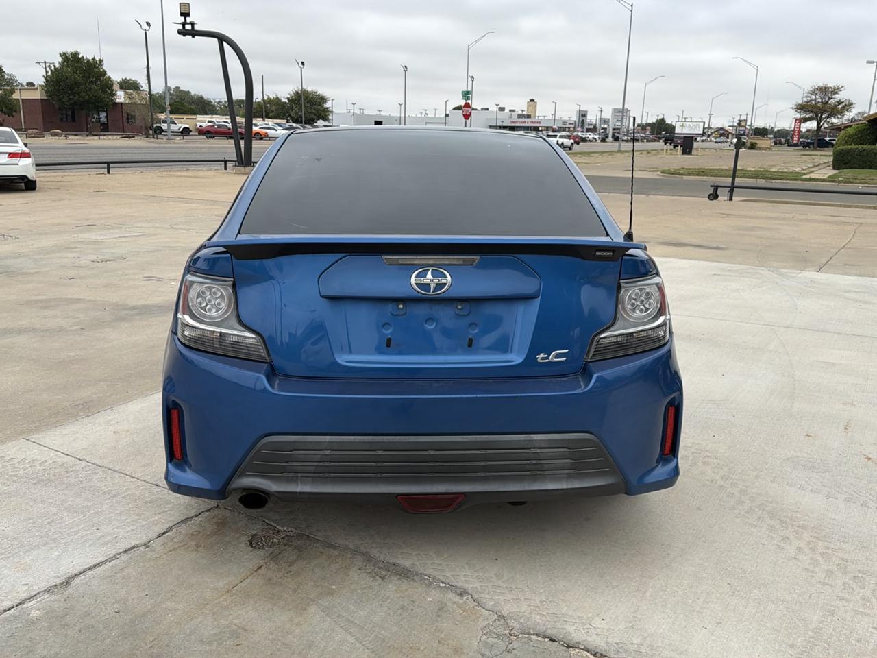 Scion tC 2dr HB Man (Natl) 2014