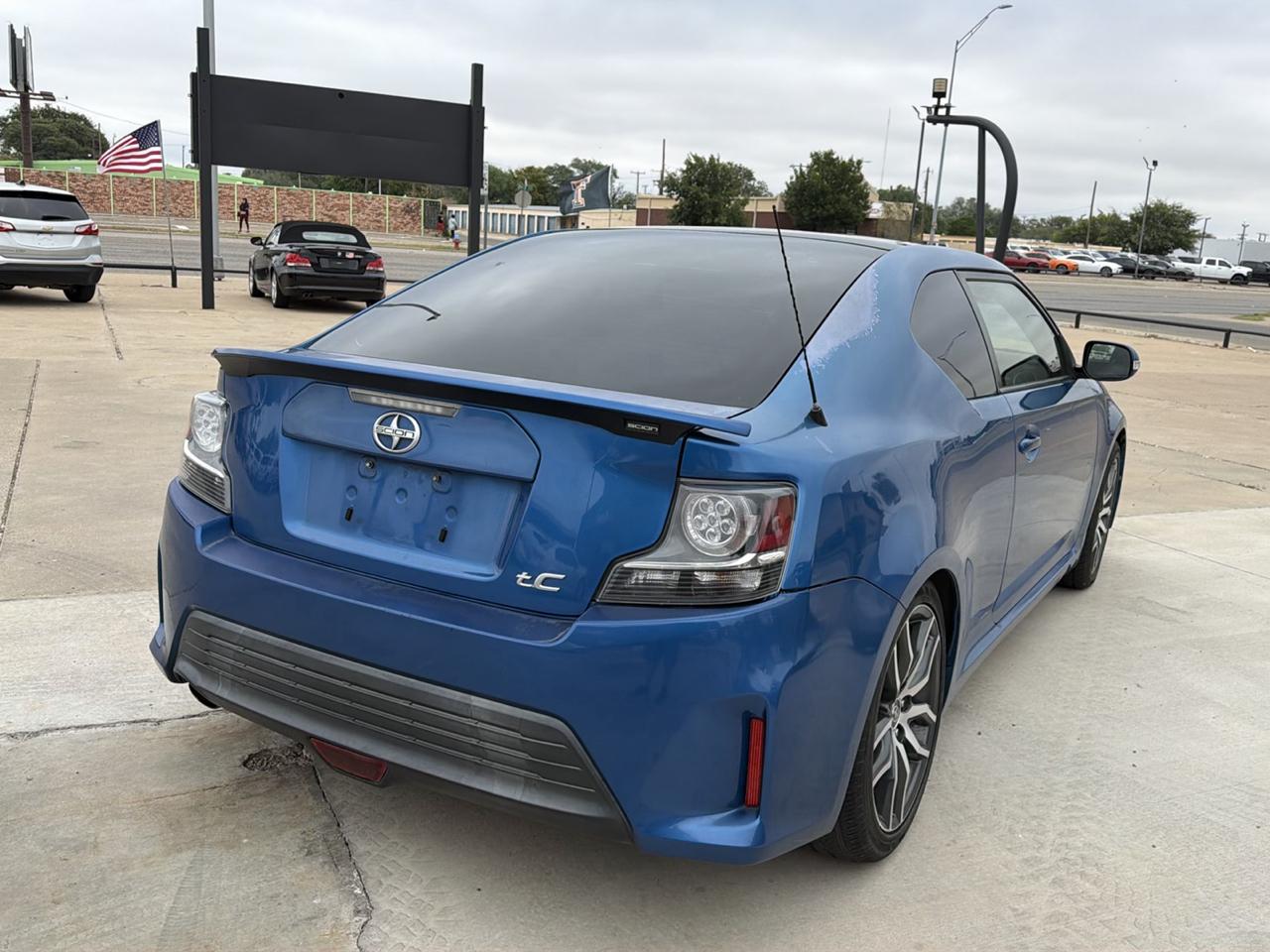 Scion tC 2dr HB Man (Natl) 2014