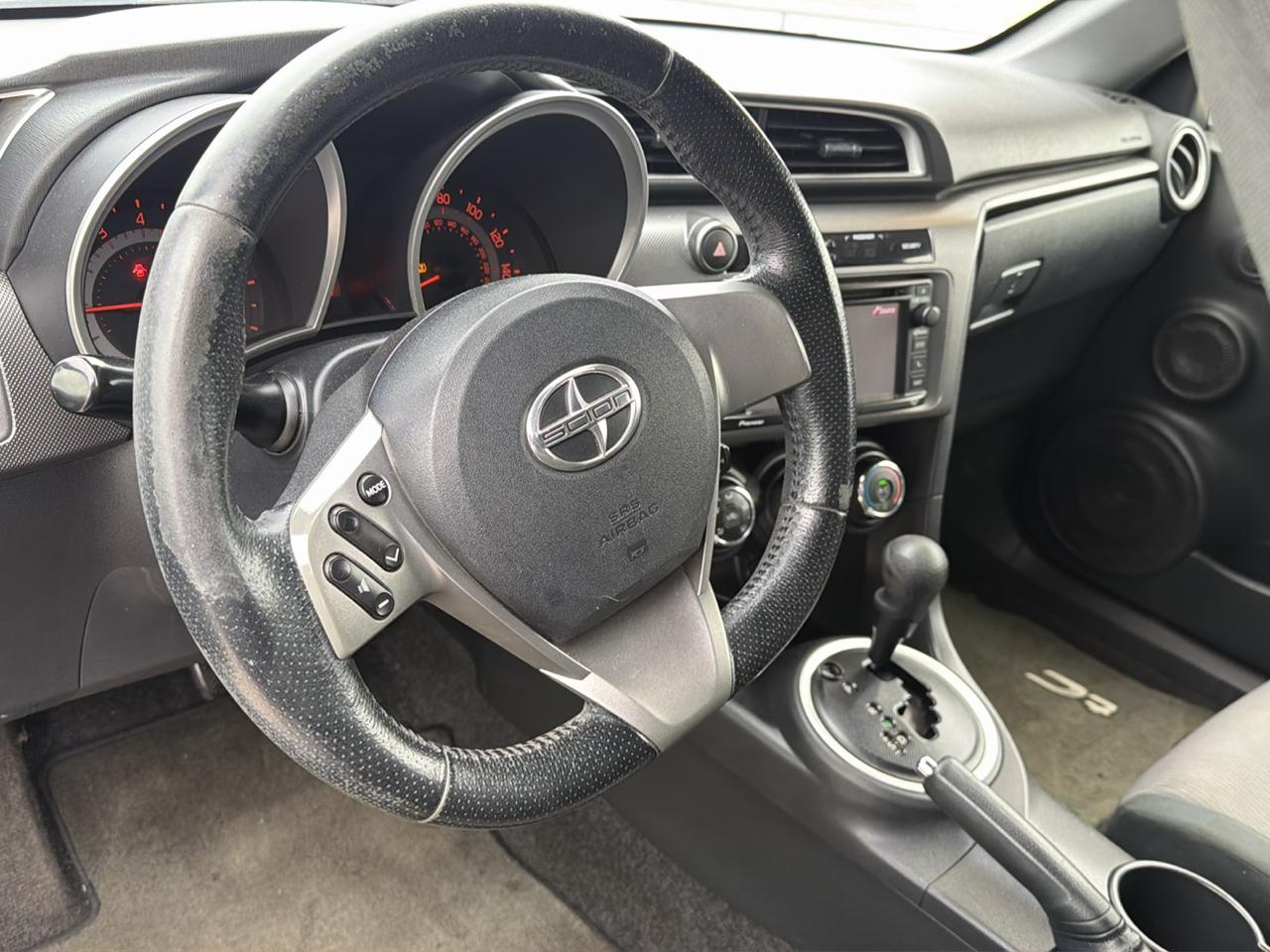 Scion tC 2dr HB Man (Natl) 2014