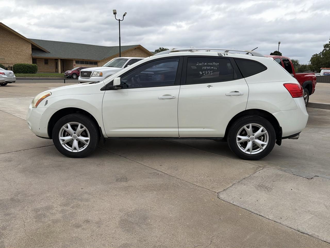 Nissan Rogue FWD 4dr SL 2009