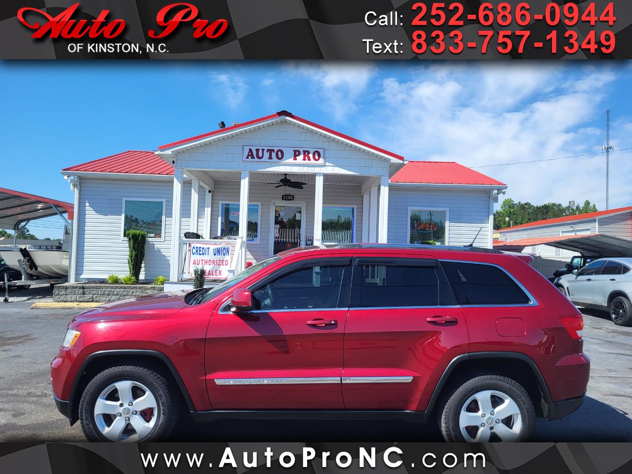 Used 2013 Jeep Grand Cherokee 4WD 4dr Laredo for Sale in Kinston NC
