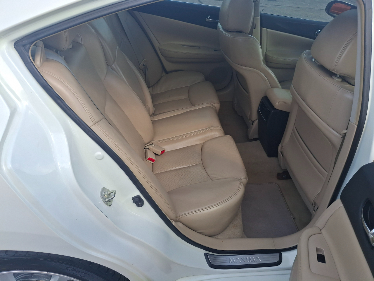 2014 Nissan Maxima SV Premium photo 19