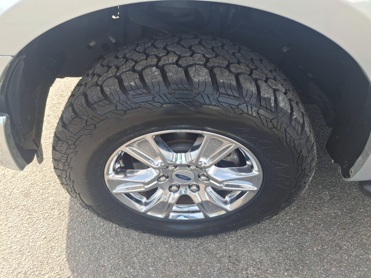 2016 Ford F-150 XLT photo 2