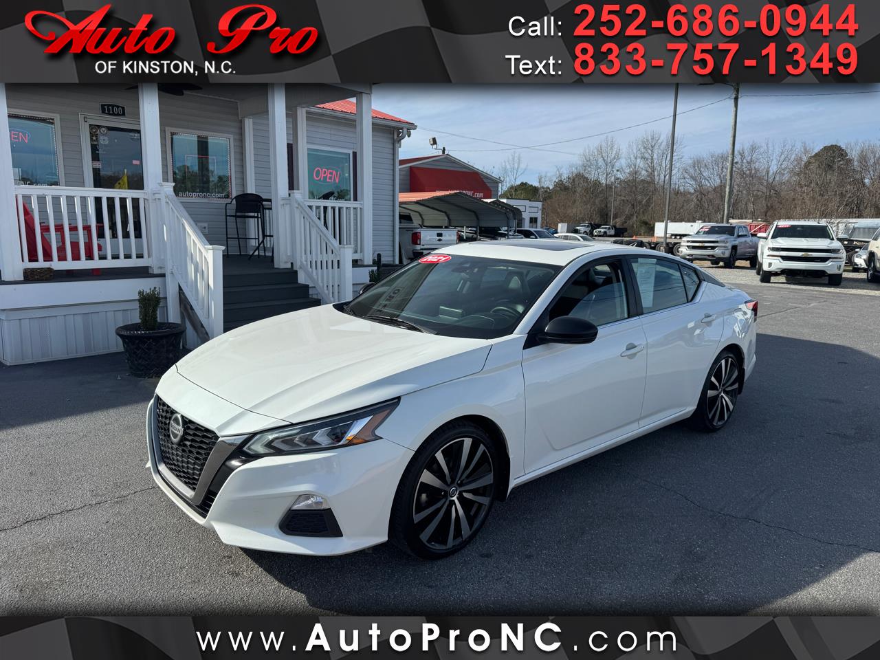 2021 Nissan Altima SR's photo