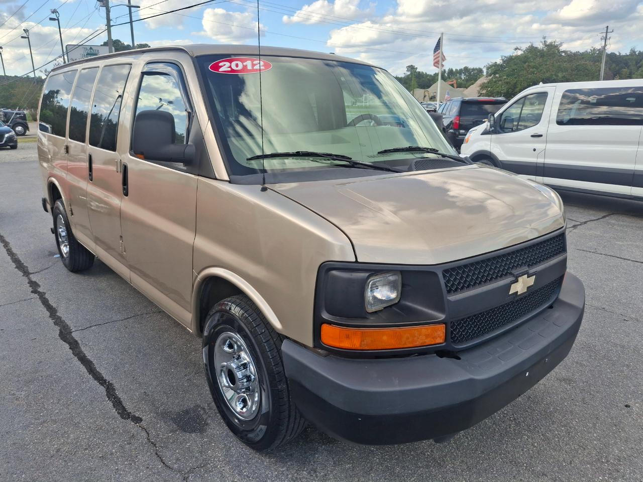 2012 Chevrolet Express LS - Photo 7