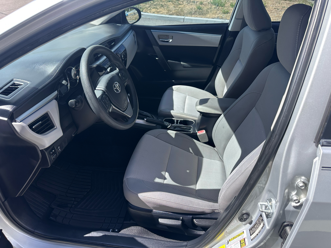 Toyota Corolla 4dr Sdn CVT LE Premium (Natl) 2015 Toyota Corolla 4dr Sdn CVT LE Premium (Natl) 2015