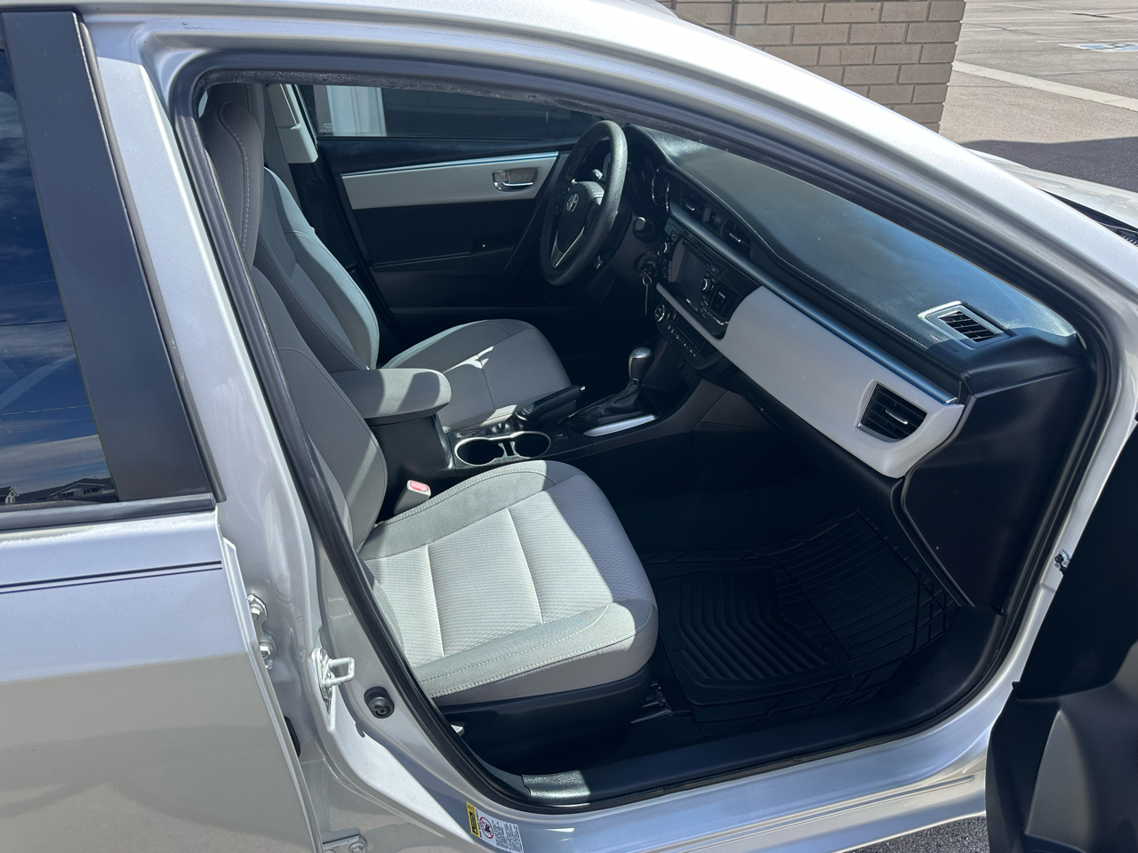 Toyota Corolla 4dr Sdn CVT LE Premium (Natl) 2015 Toyota Corolla 4dr Sdn CVT LE Premium (Natl) 2015