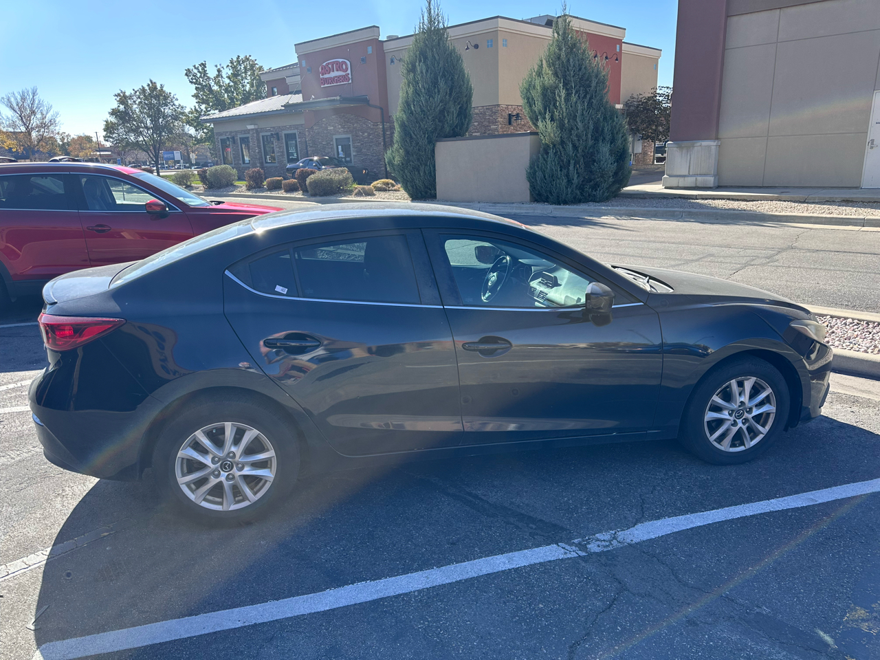 Mazda MAZDA3 4dr Sdn Auto i Touring 2014 Mazda MAZDA3 4dr Sdn Auto i Touring 2014