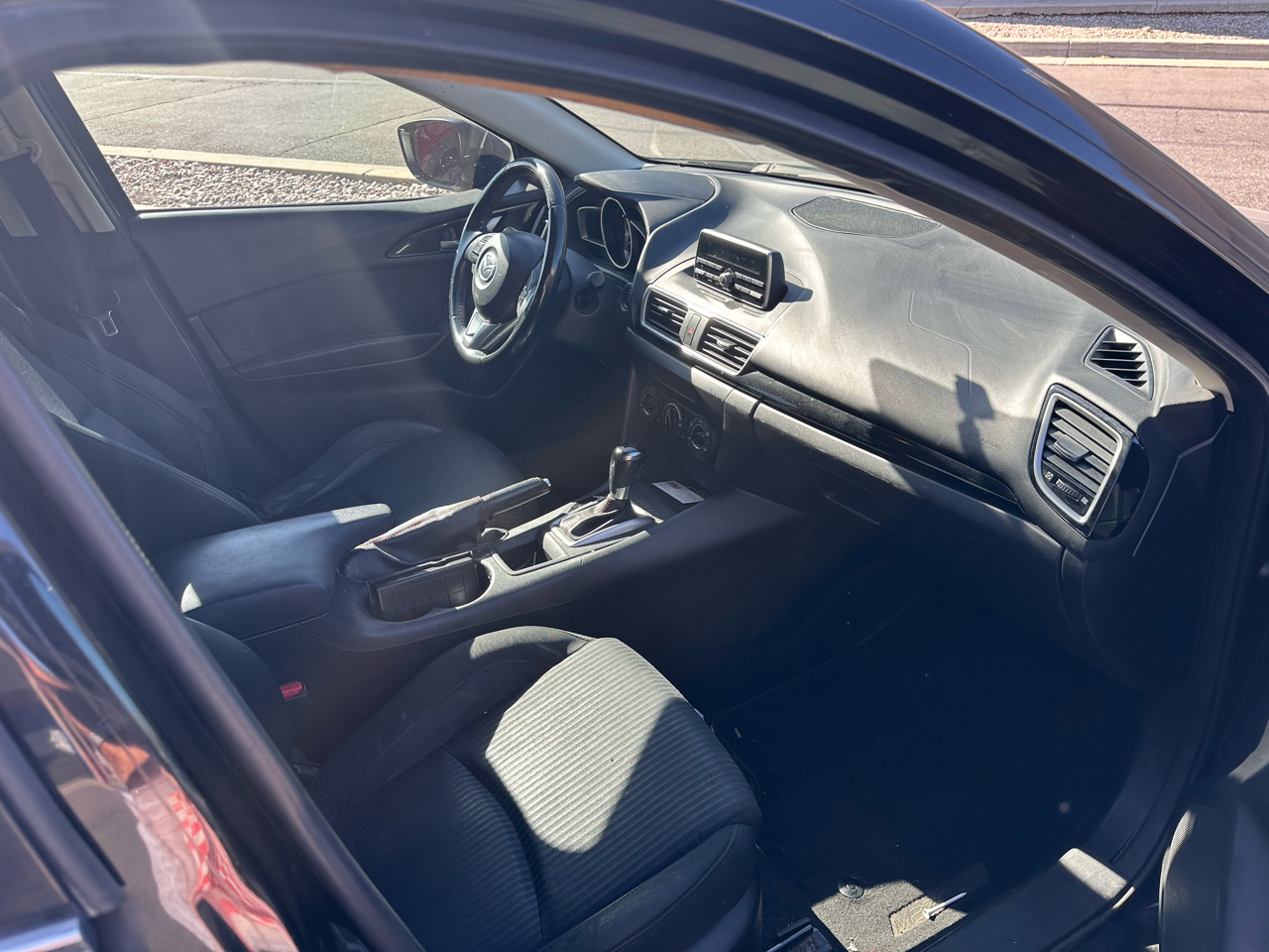Mazda MAZDA3 4dr Sdn Auto i Touring 2014 Mazda MAZDA3 4dr Sdn Auto i Touring 2014